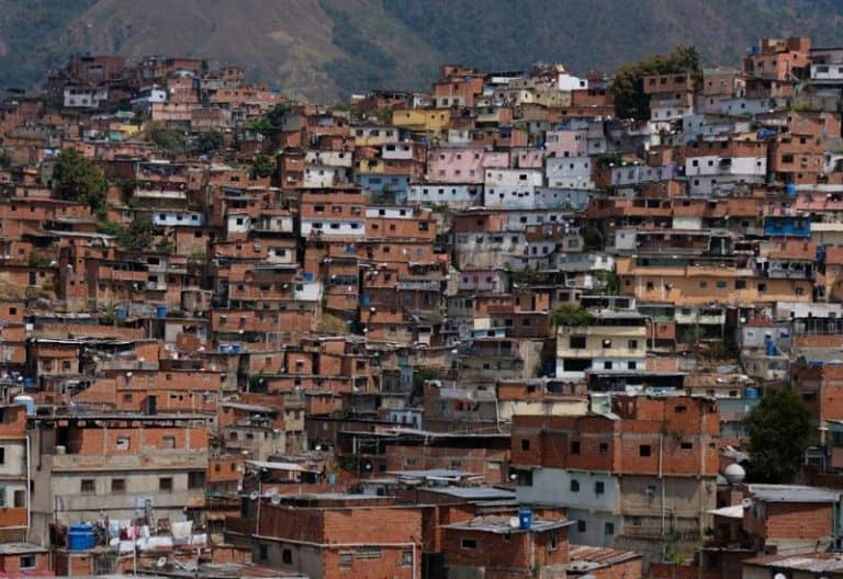 El pueblo, el gran ausente