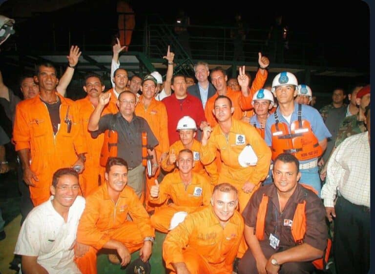 Rafael Ramírez en la retoma del Pilin León ahí fue donde se inició la derrota del Sabotaje Petrolero y nació la nueva PDVSA Junto a Chávez y con el Pueblo en combate!