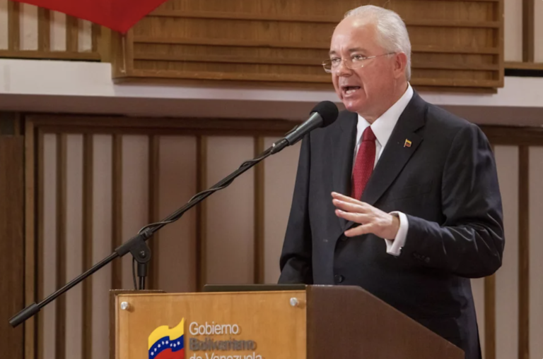 La OPEP+ debería mantener la competitividad del precio del petróleo