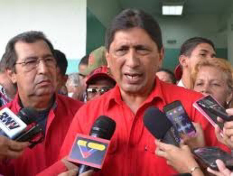 EL MADURISMO ARREMETE <br> CONTRA CHÁVEZ EN BARINAS