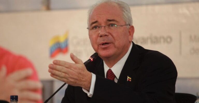 Entrevista Blu Radio “Maduro está aterrorizado por lo que diga Saab en EE.UU.”: Rafael Ramírez