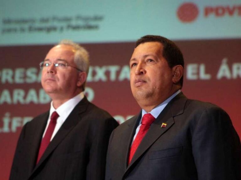 LA LICENCIA A CHEVRON Y EL PAÍS TUTELADO